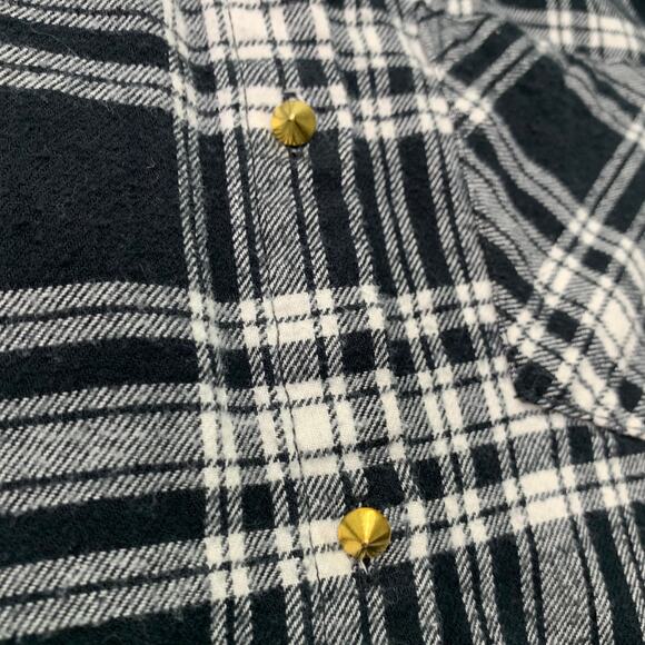 Volcom Womens Small Sleeveless Button Front Flannel Shirt Black White Plaid Raw - Picture 6 of 7